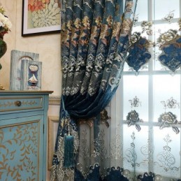 Rideau En Chenille Sur Mesure Avec Broderie Ajourée Et Fleurs