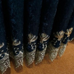 Rideau En Chenille Sur Mesure Avec Broderie Ajourée Et Fleurs