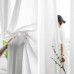 Rideaux Transparents Blancs Plissés Et Froissés